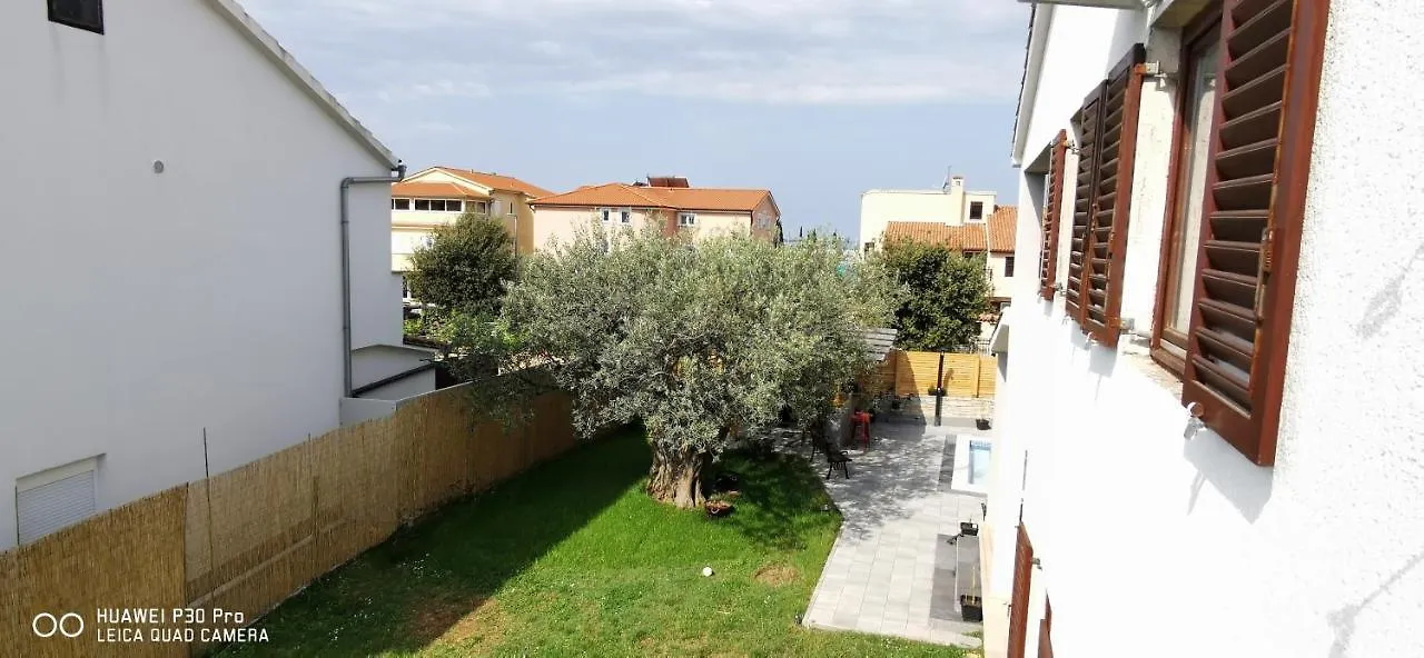 Apartment Sunrise Garden And Sea View Peroj Croácia